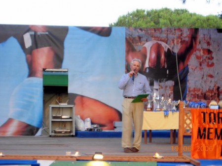 Il presentatore della manifestazione Pino Genesio